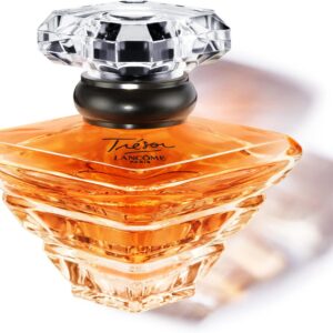 Lancôme Trésor Eau de Parfum – Elegant & Romantic Women’s Fragrance with Rose, Lilac, Peach & Apricot Blossom Notes, Long-Lasting Scent, 30ml